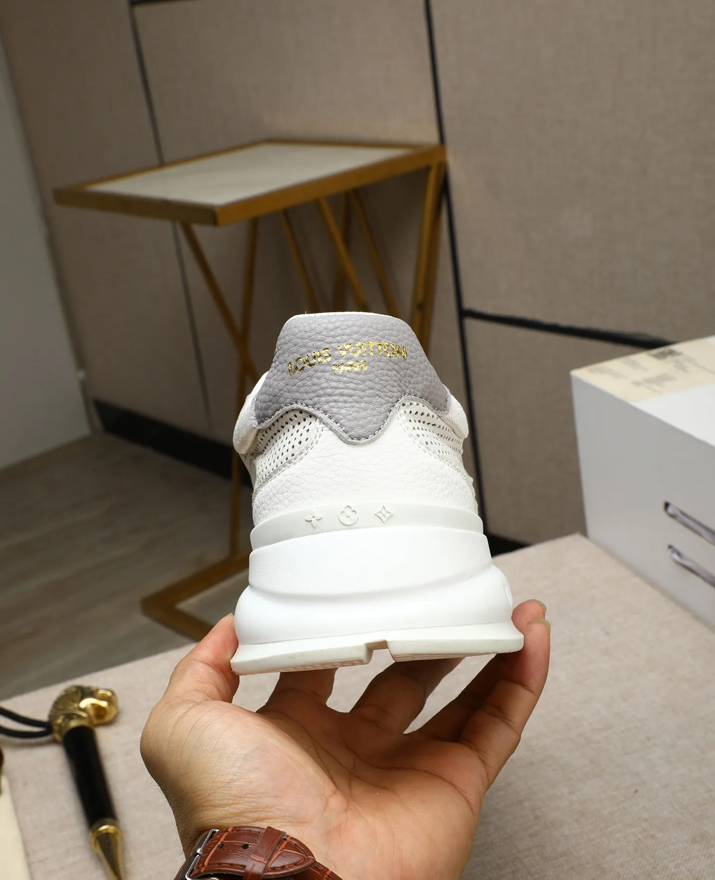 Men's shoes 💰460 📛📛【LOUIS VUITTON】Louis Vuitton official website synchronized new products 👟Milan fashion catwalk style 🇰🇾🇰🇾LV family logo, celebrity style, a must-have for fashionistas ⚠️First-layer calfskin ➕Genuine leather lining ➕Official website original version special outsole 👞Number 38-44